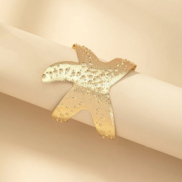 Vintage Lily Pulitzer Starfish Gold Tone Silhouette Cuff Bangle Bracelet 1970s - Picture 2 of 15